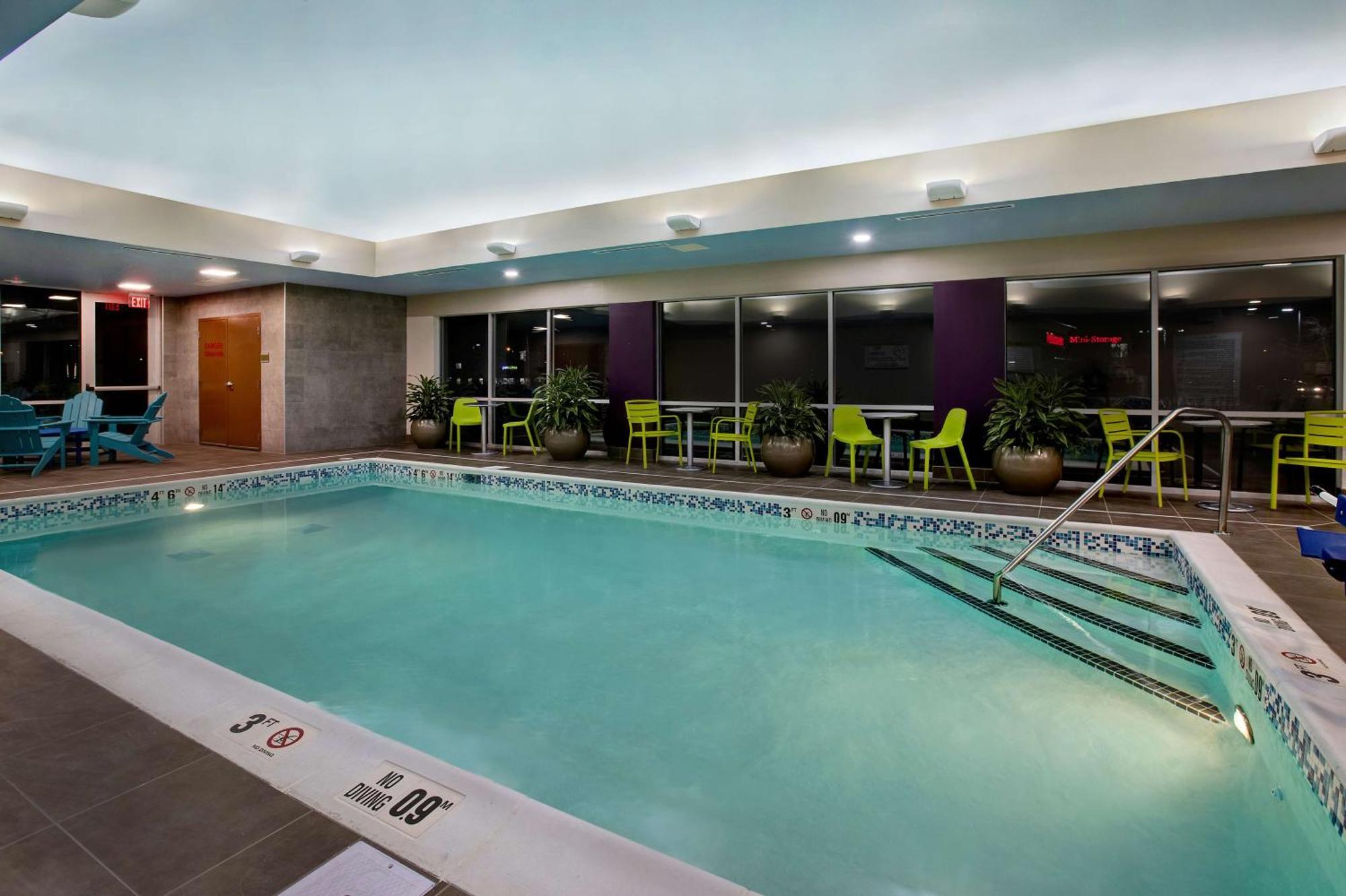 Home2 By Hilton Hamburg 3*