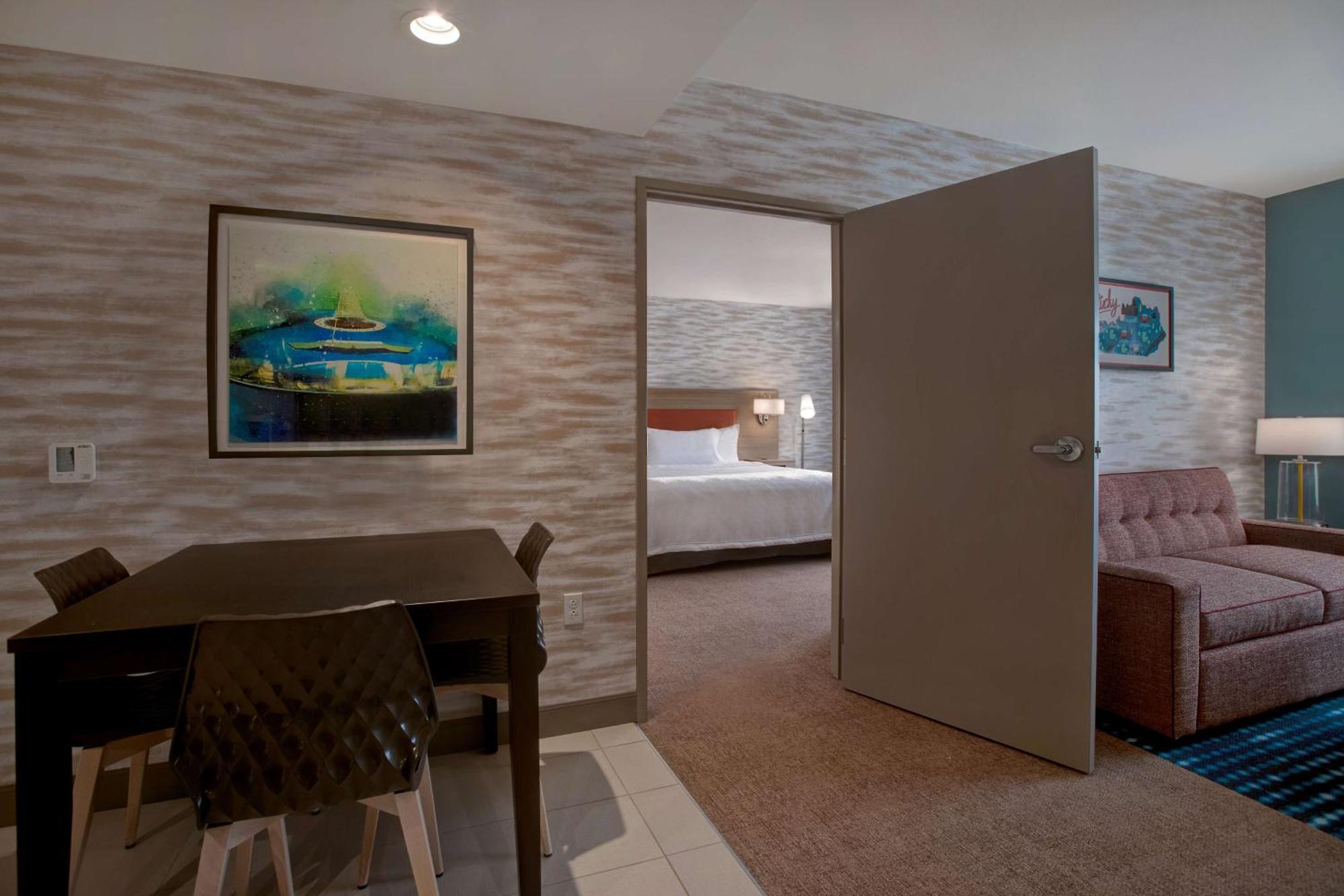 Home2 By Hilton Hamburg 3*